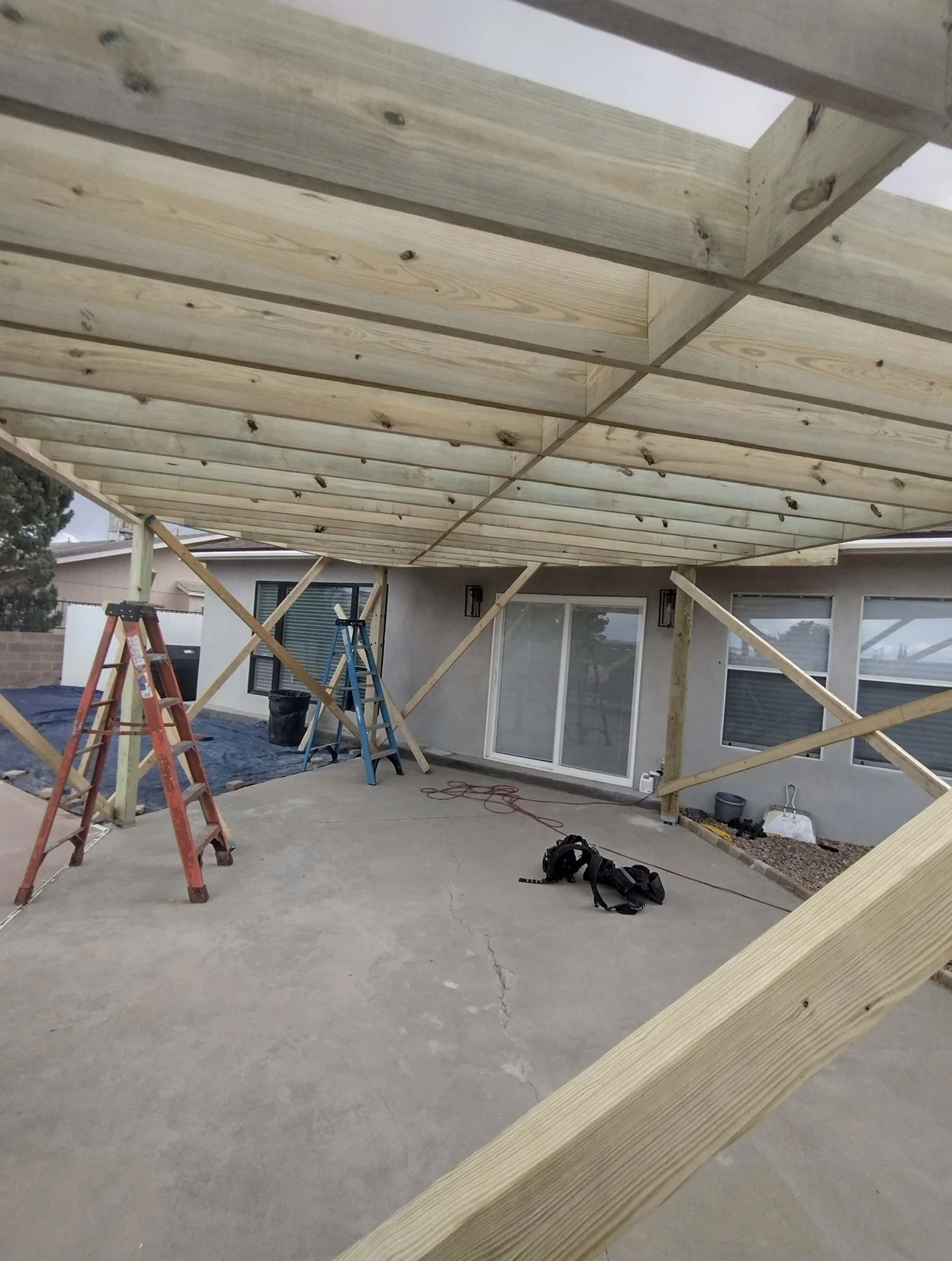 Patio cover framing with braces